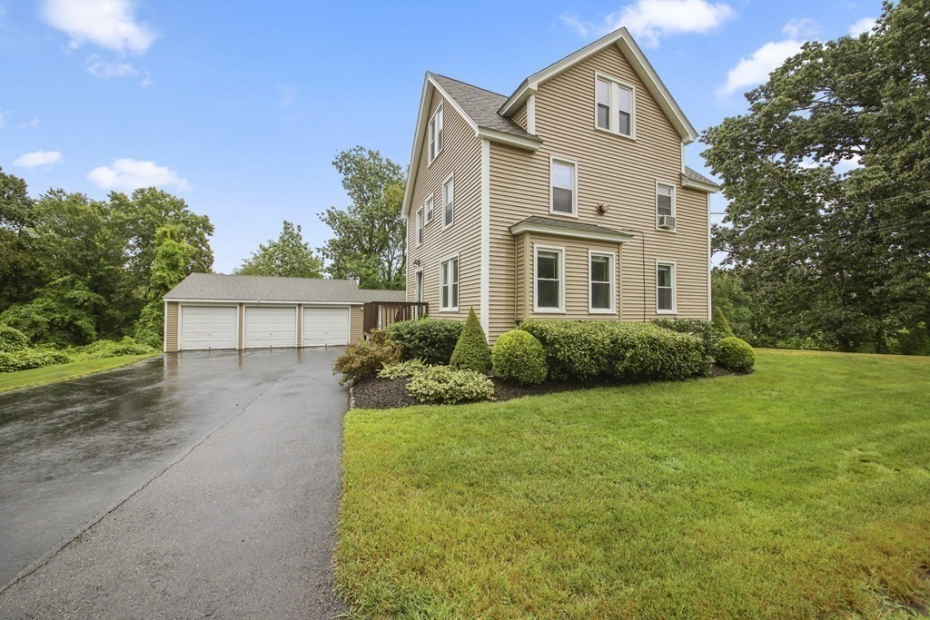 26 Bailey Road Holden, MA 01520 - Photo 2 of 32