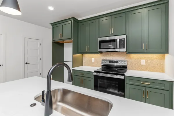 $2,195 | 4 Dutch Drive, Clarksville, TN 37043