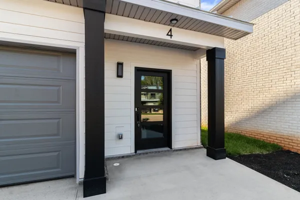 $2,195 | 4 Dutch Drive, Clarksville, TN 37043
