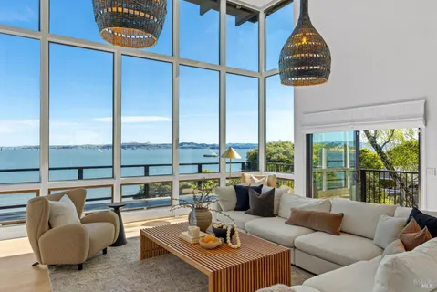 $4,477,000 | 5002 Paradise Drive, Tiburon, CA 94920