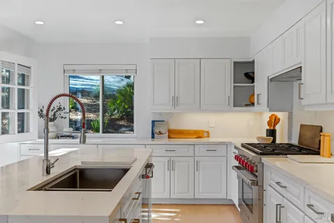 $4,477,000 | 5002 Paradise Drive, Tiburon, CA 94920