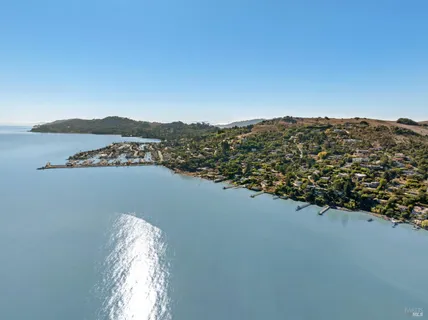$4,477,000 | 5002 Paradise Drive, Tiburon, CA 94920