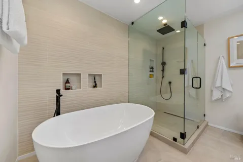 $4,477,000 | 5002 Paradise Drive, Tiburon, CA 94920