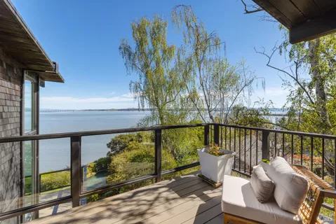 $4,477,000 | 5002 Paradise Drive, Tiburon, CA 94920
