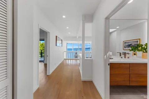 $4,477,000 | 5002 Paradise Drive, Tiburon, CA 94920