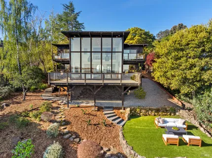 $4,477,000 | 5002 Paradise Drive, Tiburon, CA 94920