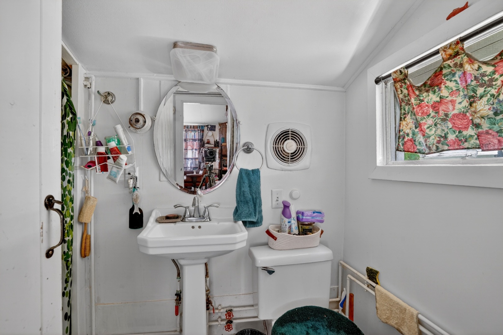 132 S Road Chilmark, MA 02535 - Photo 3 of 50 Gallery Image 3