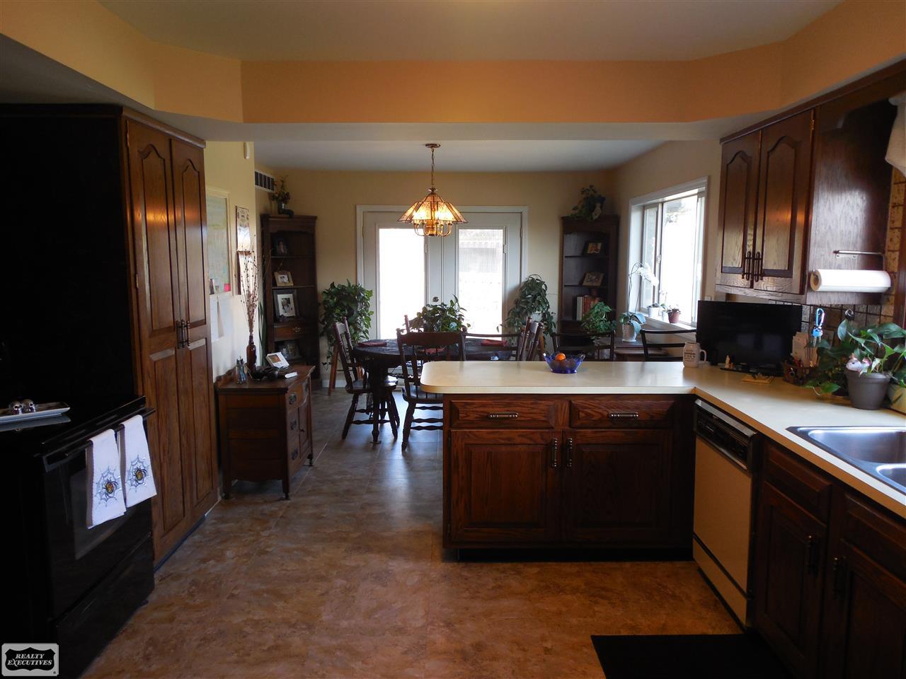 72275 Campground Road Romeo, MI 48065 - Photo 7 of 62 31345485-6.JPG
