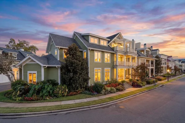 $1,050,000 | 936 River Park Drive, Memphis, TN 38103