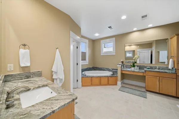 $1,050,000 | 936 River Park Drive, Memphis, TN 38103