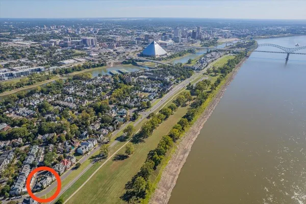 $1,050,000 | 936 River Park Drive, Memphis, TN 38103