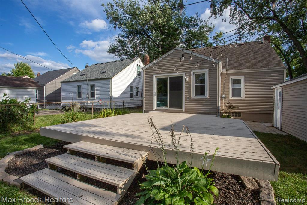 2182 Cambridge Road Berkley, MI 48072 - Photo 40 of 45
