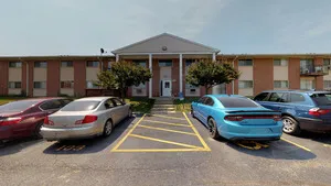 $189,900 | 693 East Fullerton Avenue, Unit 203, Glendale Heights, IL 60139