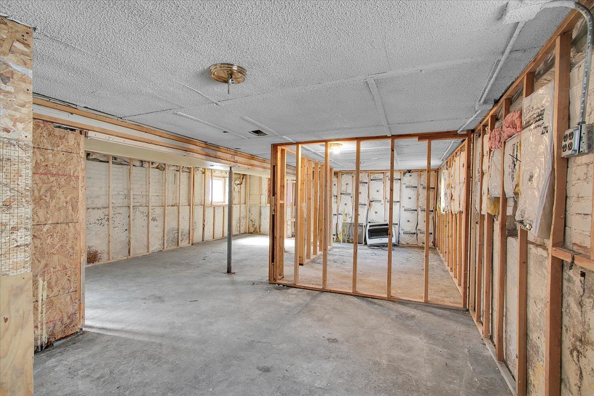 321 West 114th Street Chicago, IL 60628 - Photo 21 of 30