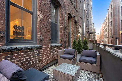 $998,000 | 346 Congress Street, Unit 108, Boston, MA 02210