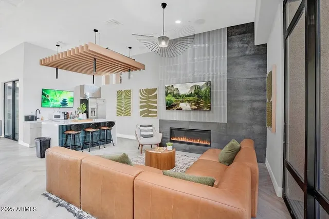 $1,595 | 3330 South Gilbert Road, Unit 2003, Chandler, AZ 85286