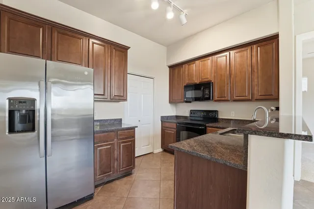 $1,595 | 3330 South Gilbert Road, Unit 2003, Chandler, AZ 85286