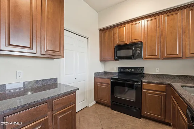 $1,595 | 3330 South Gilbert Road, Unit 2003, Chandler, AZ 85286