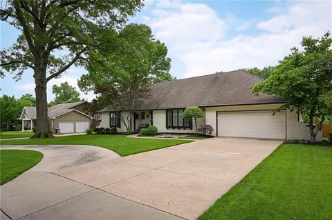 $799,000 | 8016 Fontana Street, Prairie Village, KS 66208