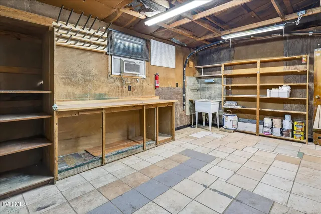 $435,000 | 289 Brookside Lane, Bluff City, TN 37618