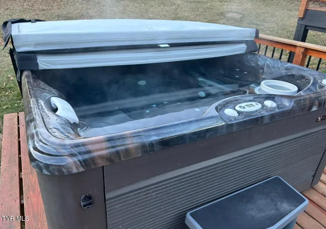 $435,000 | 289 Brookside Lane, Bluff City, TN 37618