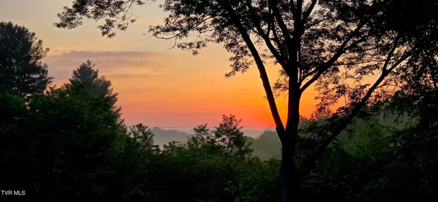 $435,000 | 289 Brookside Lane, Bluff City, TN 37618