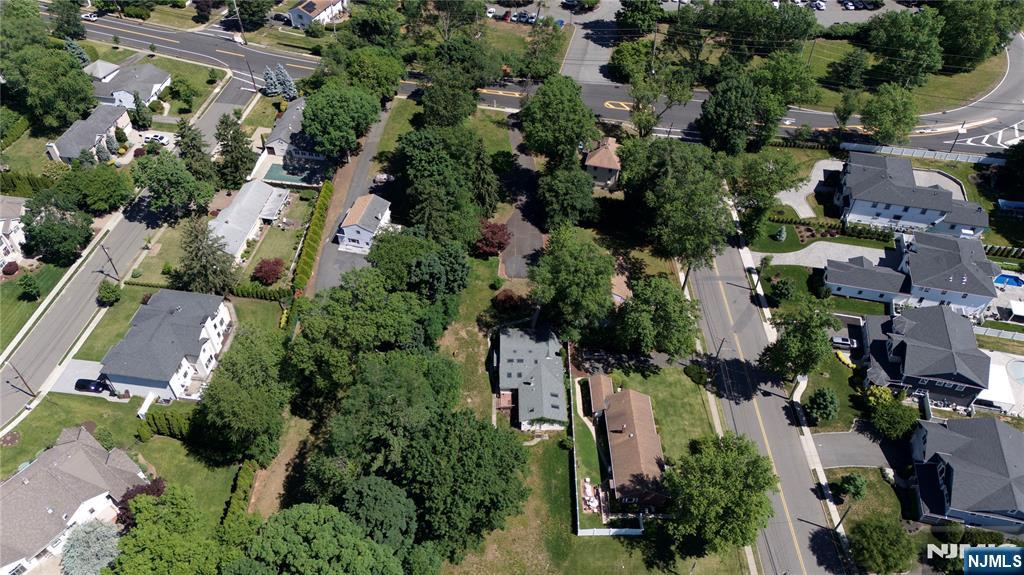 38 B West Ridgewood Avenue Paramus, NJ 07652 - Photo 7 of 15