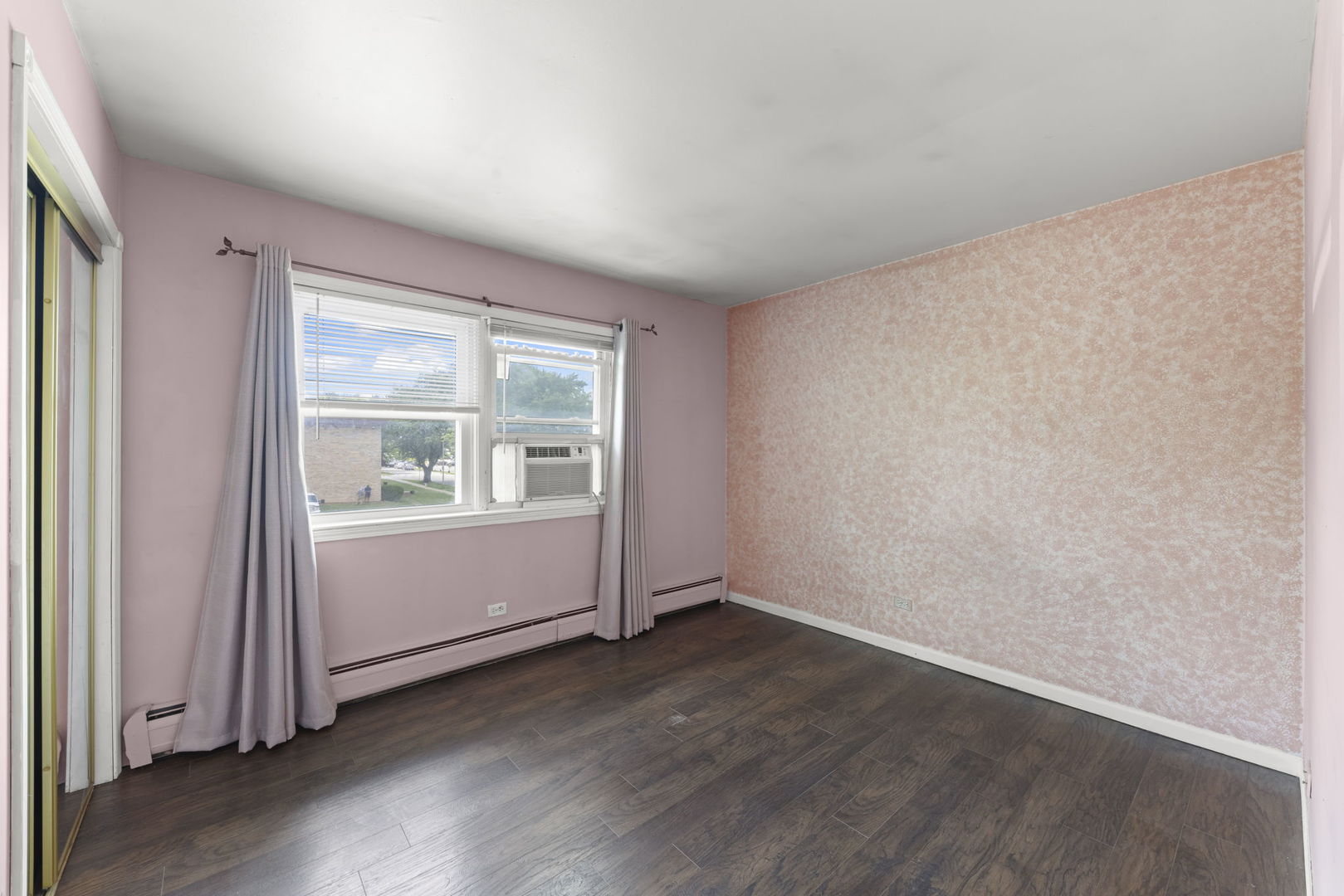 255 East Oak Street, Unit 12 Addison, IL 60101 - Photo 11 of 20