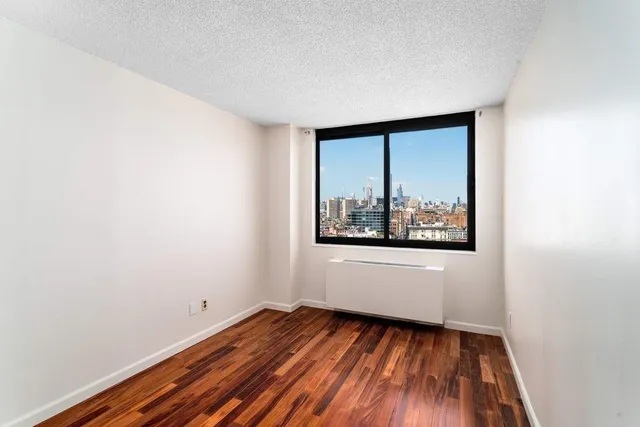 $849,000 | 376 Broadway, Unit 18E | TriBeCa