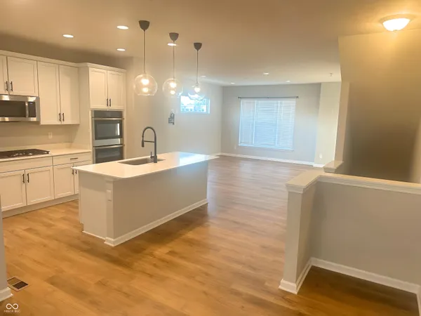 $1,951 | 2934 West New York Street, Indianapolis, IN 46222