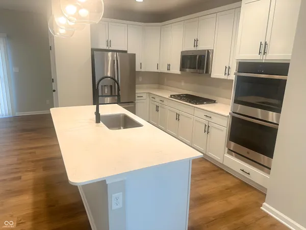 $1,951 | 2934 West New York Street, Indianapolis, IN 46222