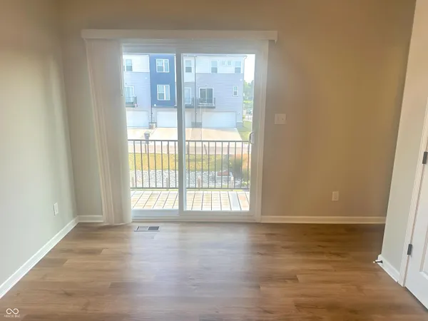 $1,951 | 2934 West New York Street, Indianapolis, IN 46222