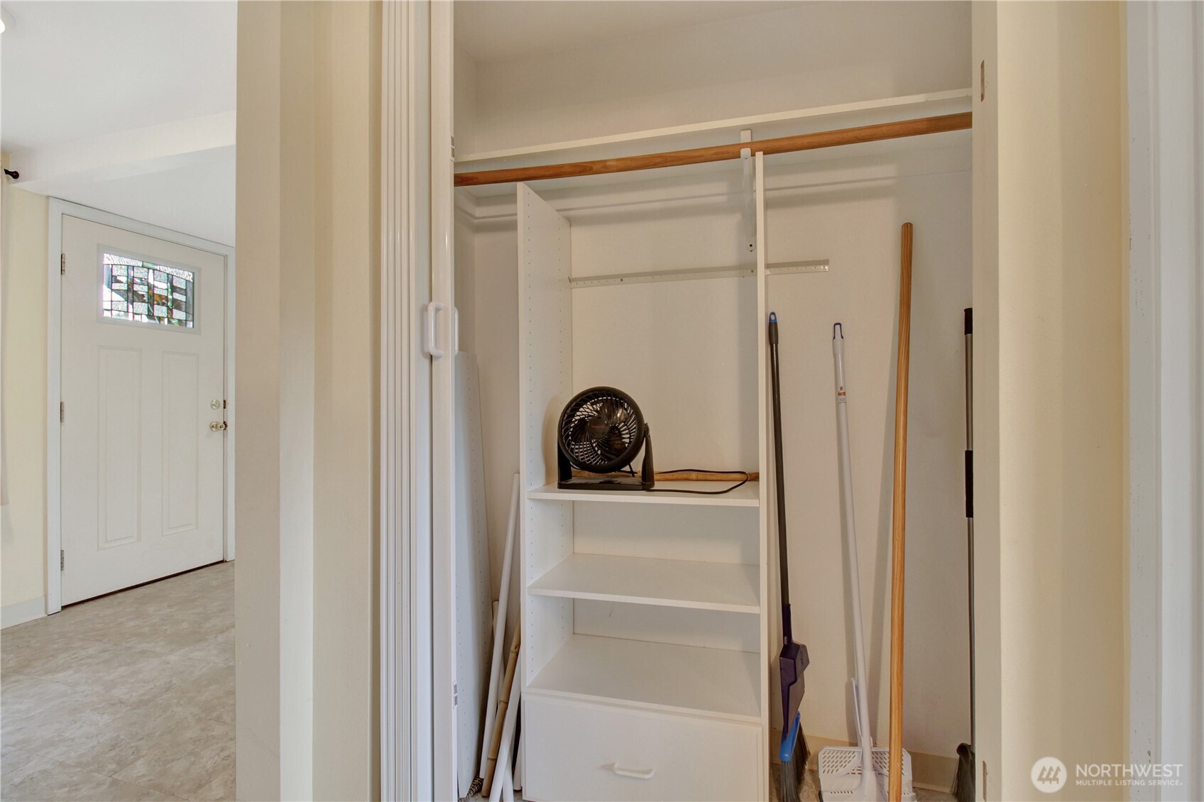 40018 May Creek Road Gold Bar, WA 98251 - Photo 15 of 25 a view of a walk in closet