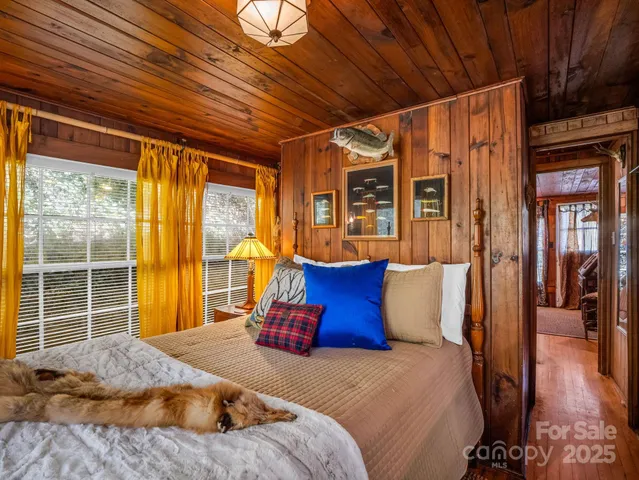 $599,000 | 712 Main Street, Black Mountain, NC 28711