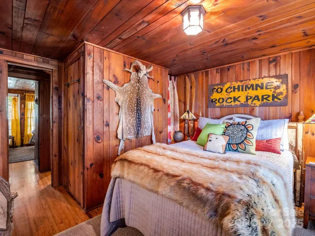 $599,000 | 712 Main Street, Black Mountain, NC 28711