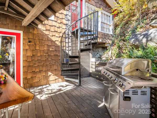 $569,000 | 712 Main Street, Black Mountain, NC 28711