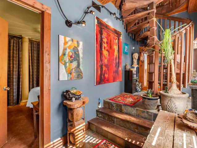 $599,000 | 712 Main Street, Black Mountain, NC 28711