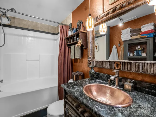 $569,000 | 712 Main Street, Black Mountain, NC 28711