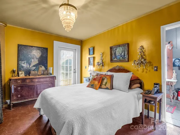 $569,000 | 712 Main Street, Black Mountain, NC 28711