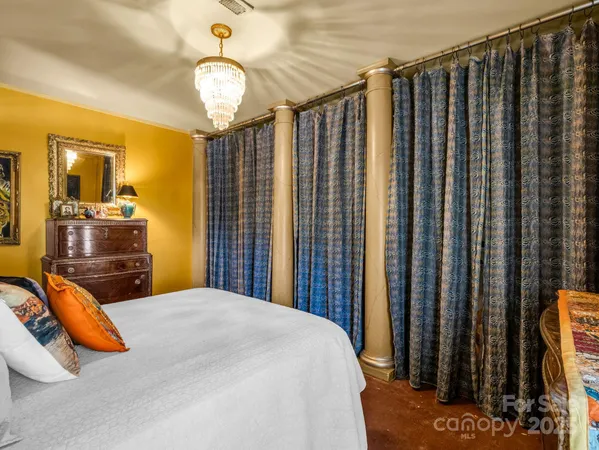 $569,000 | 712 Main Street, Black Mountain, NC 28711