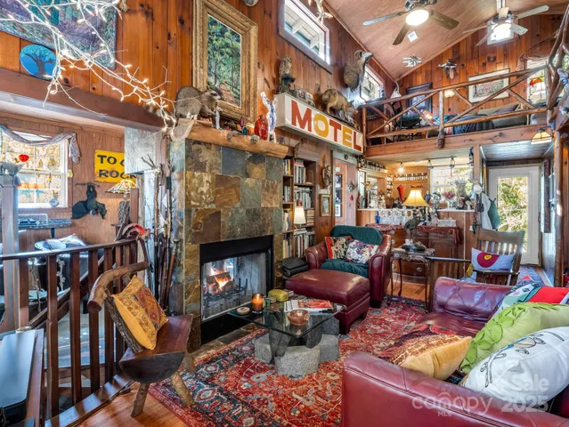 $599,000 | 712 Main Street, Black Mountain, NC 28711