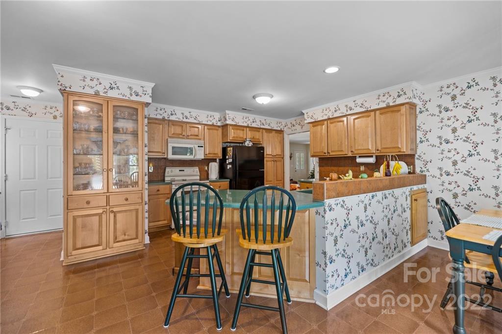 2024 Robin Road Salisbury, NC 28144 - Photo 12 of 40 Gallery Image 12