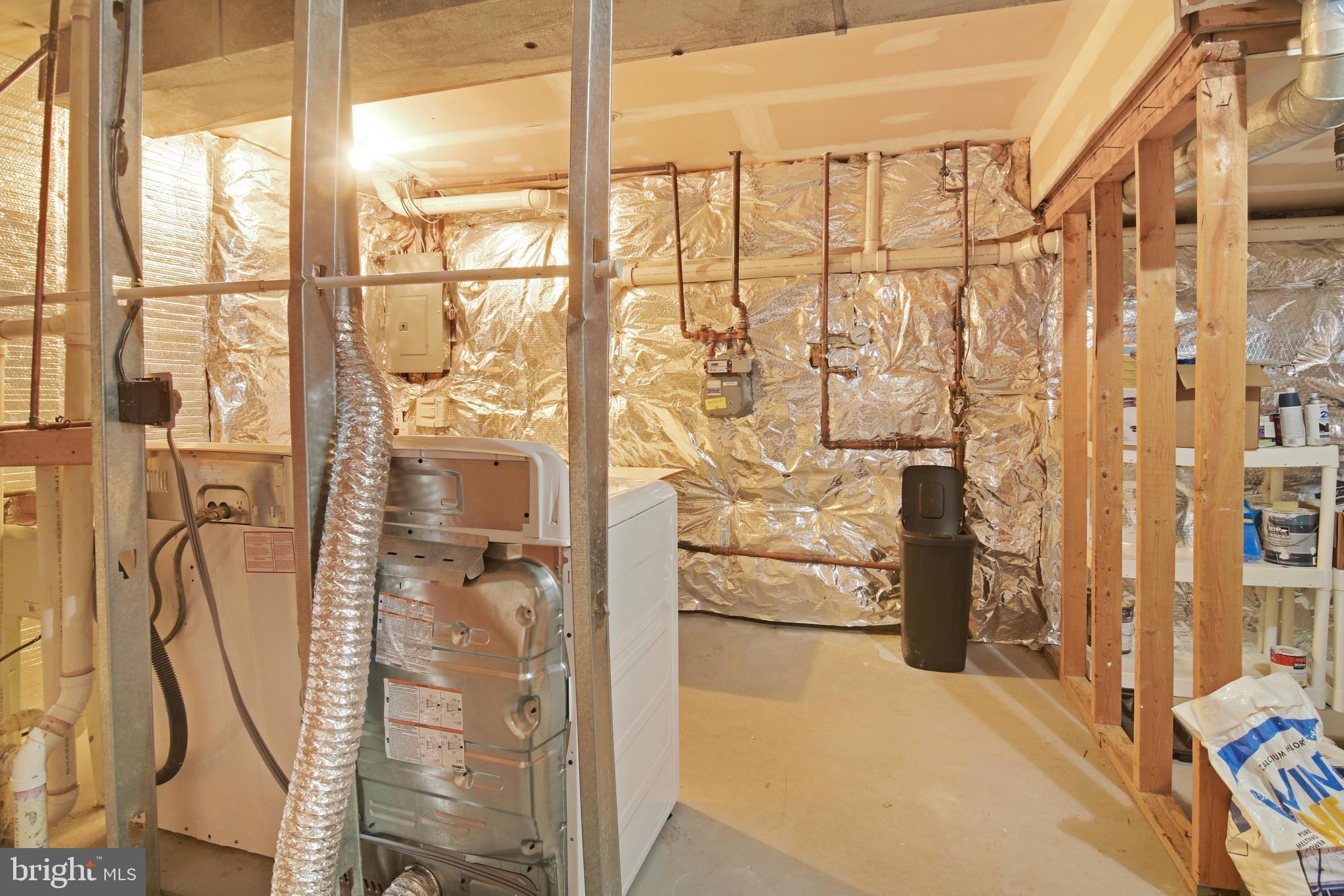 2020 Puritan Terrace Annapolis, MD 21401 - Photo 30 of 33 a bathroom with a shower