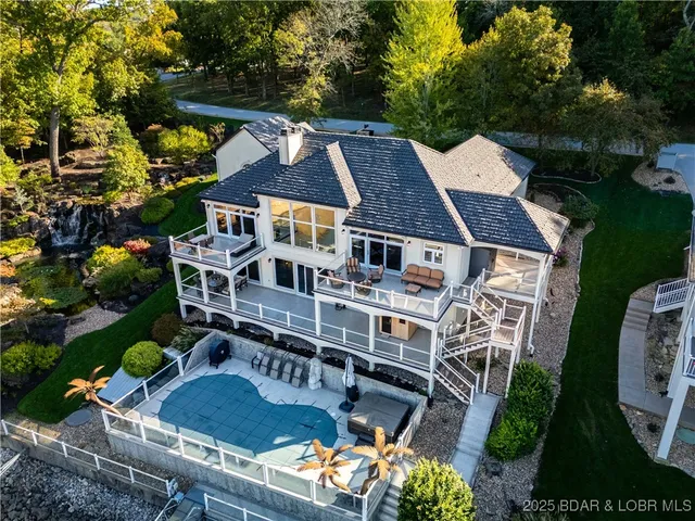 $2,450,000 | 816 Via Del Lago Drive, Sunrise Beach, MO 65079