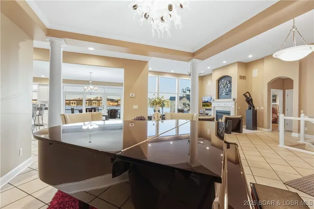 $2,450,000 | 816 Via Del Lago Drive, Sunrise Beach, MO 65079