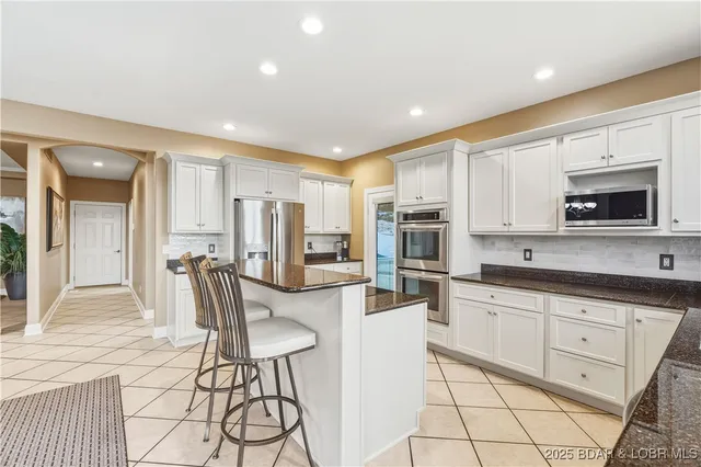 $2,450,000 | 816 Via Del Lago Drive, Sunrise Beach, MO 65079