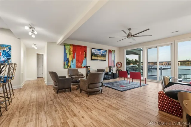 $2,450,000 | 816 Via Del Lago Drive, Sunrise Beach, MO 65079