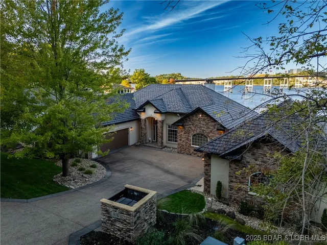 $2,450,000 | 816 Via Del Lago Drive, Sunrise Beach, MO 65079
