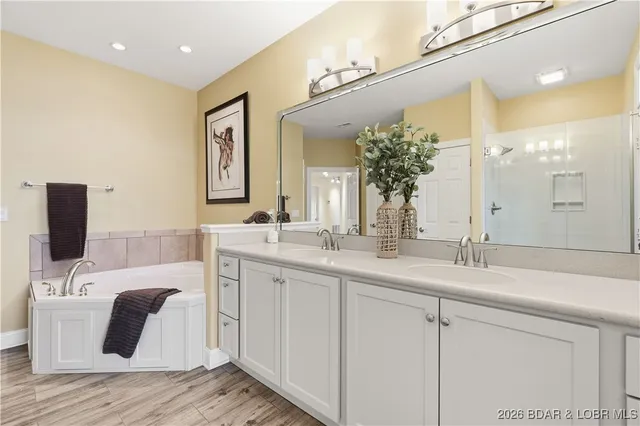 $2,450,000 | 816 Via Del Lago Drive, Sunrise Beach, MO 65079