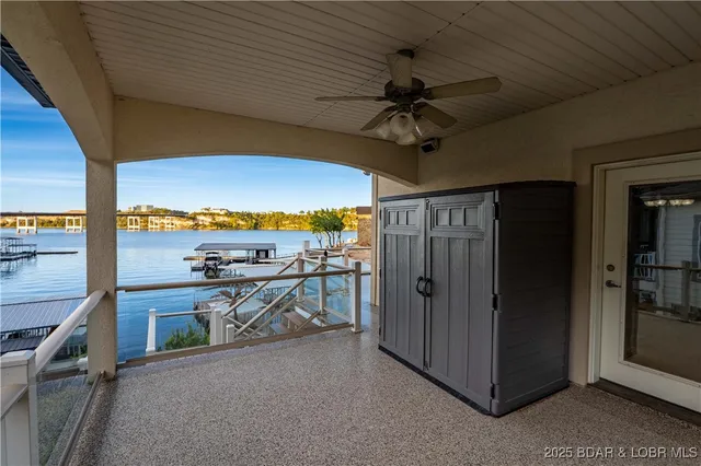 $2,450,000 | 816 Via Del Lago Drive, Sunrise Beach, MO 65079